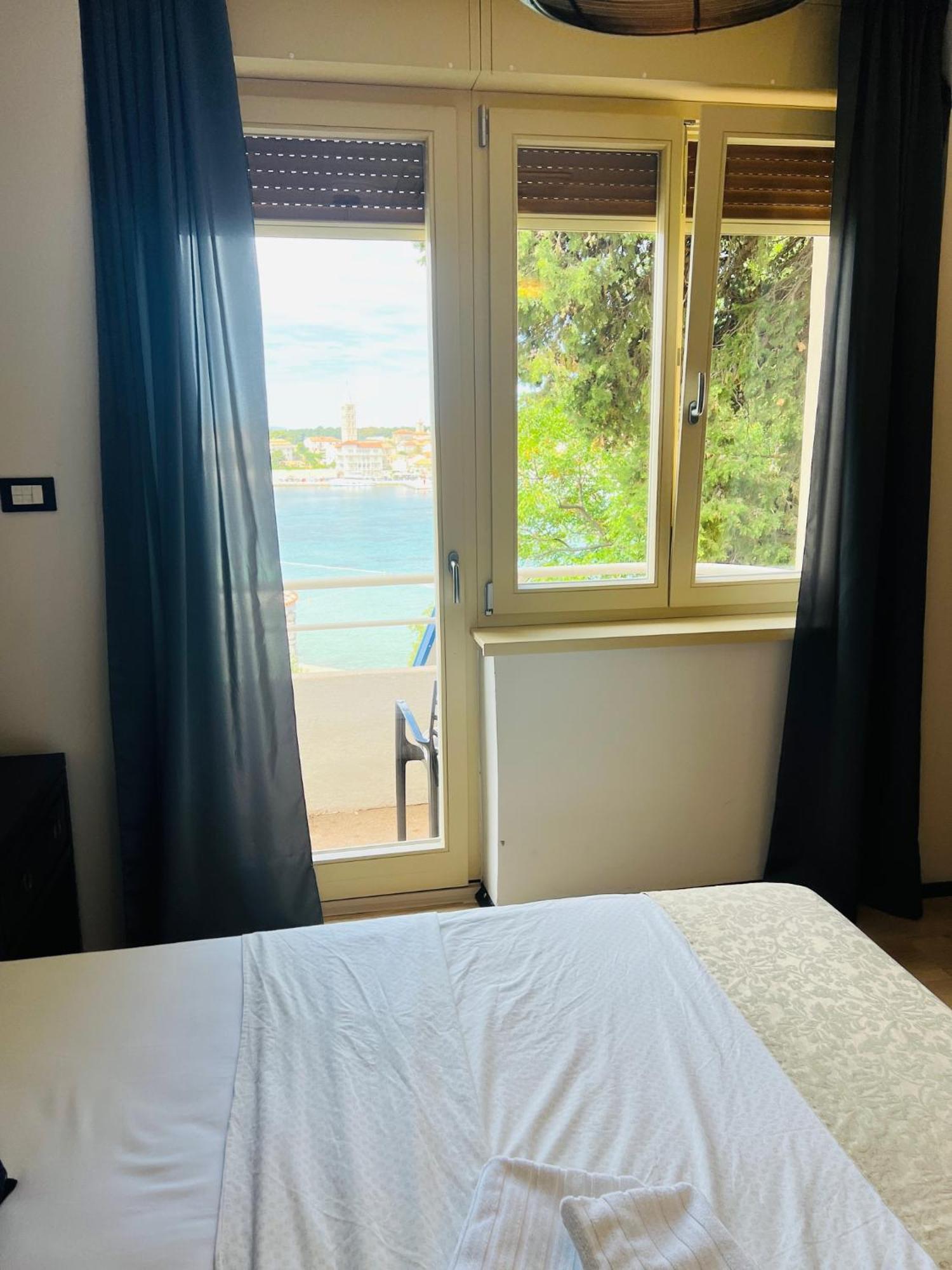 Villas Arbia - Magdalena By The Beach Banjol Екстериор снимка